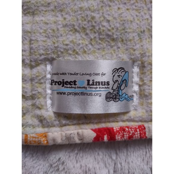 PROJECT LINUS QUILTED CHILDS schoolhouse Quilt Wall Throw - Picture 5 of 8